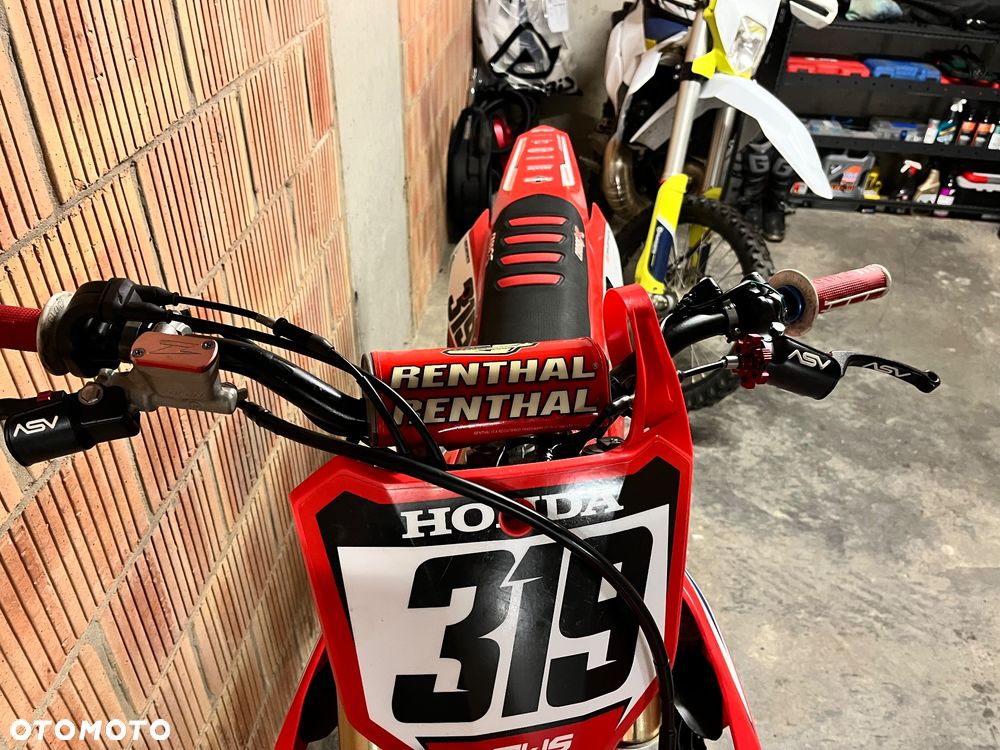Honda CRF - 4