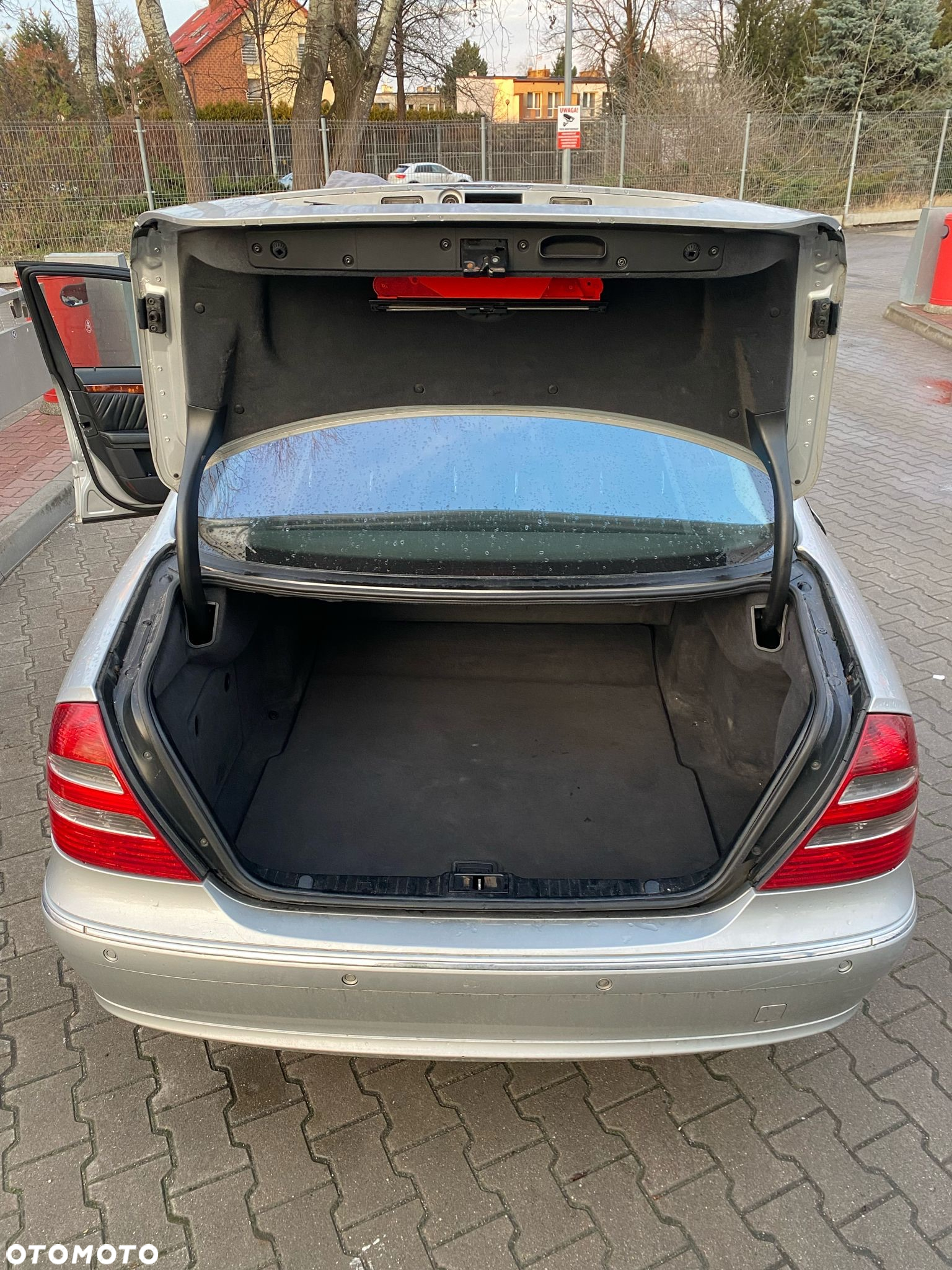 Mercedes-Benz Klasa E 320 T Elegance - 16