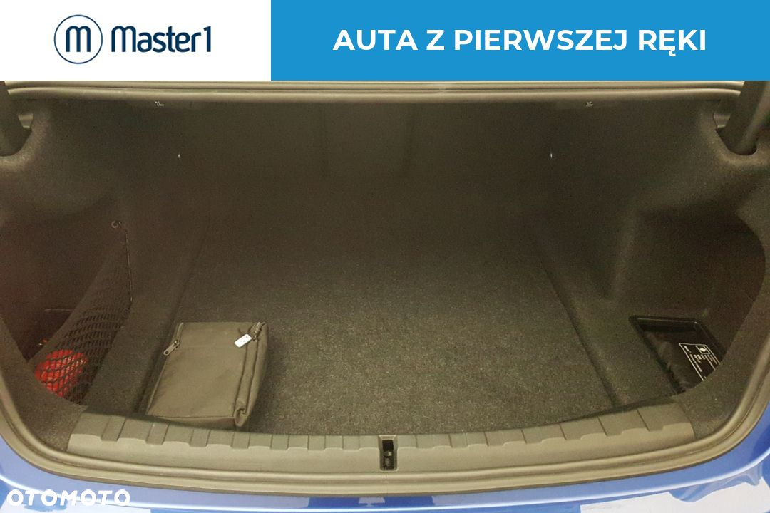 BMW Seria 3 318i M Sport - 12