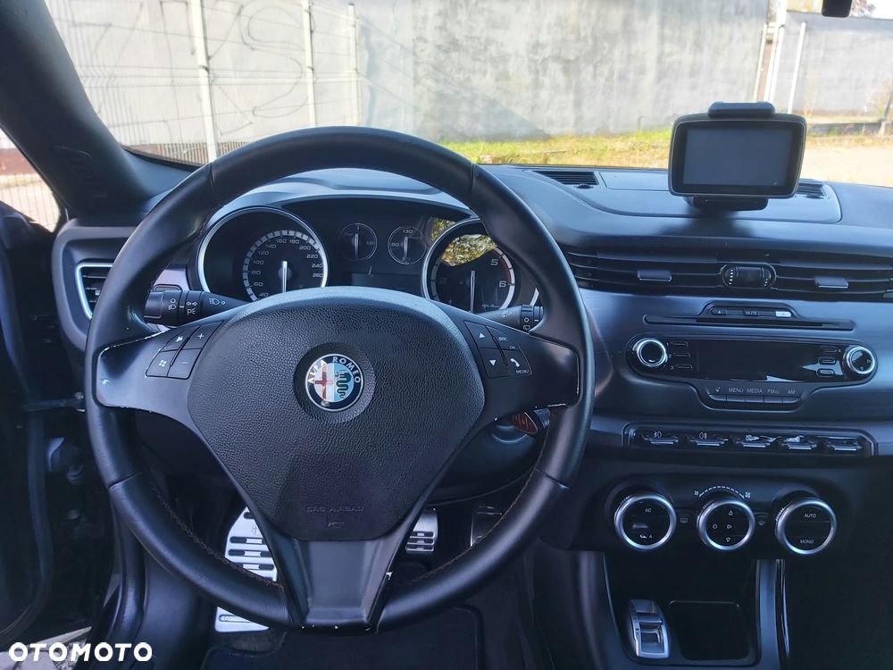 Alfa Romeo Giulietta 2.0 JTDM 16V - 22