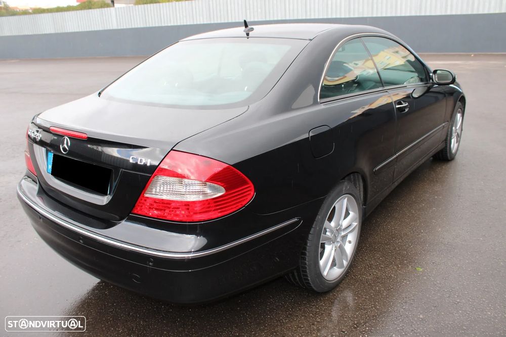 Mercedes-Benz CLK 220 CDi Avantgarde Aut. - 8