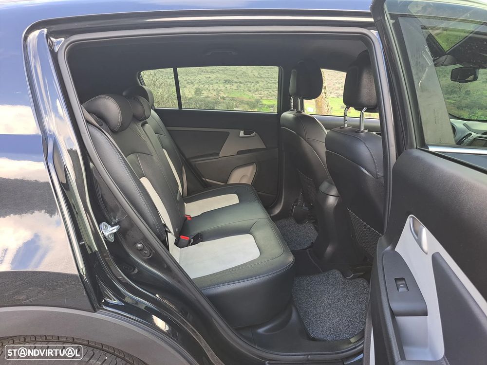 Kia Sportage 1.7 CRDI ISG TX Navi - 26