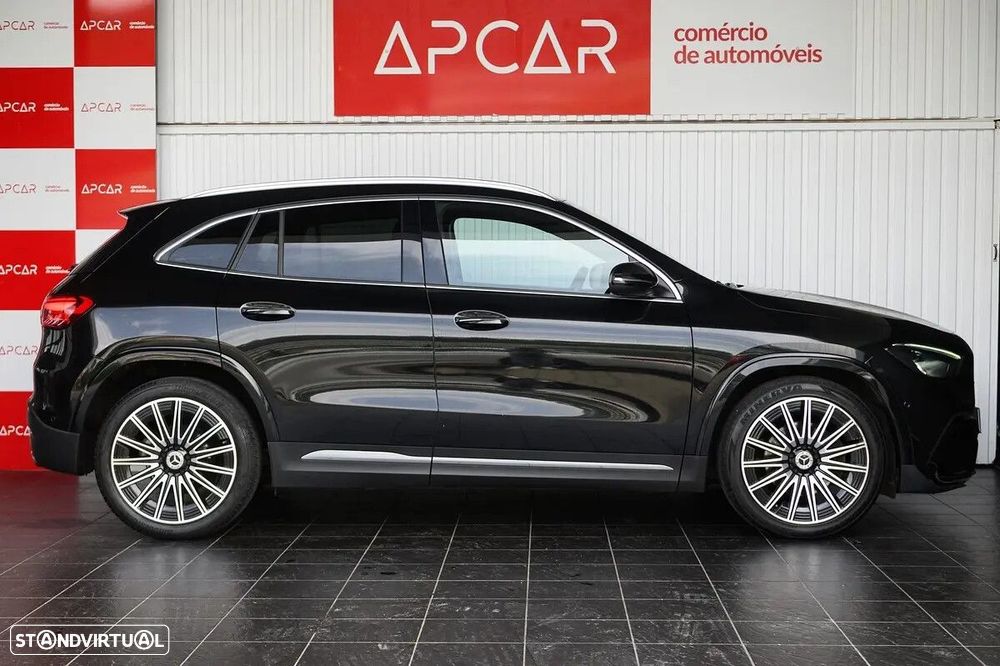 Mercedes-Benz GLA 200 - 13