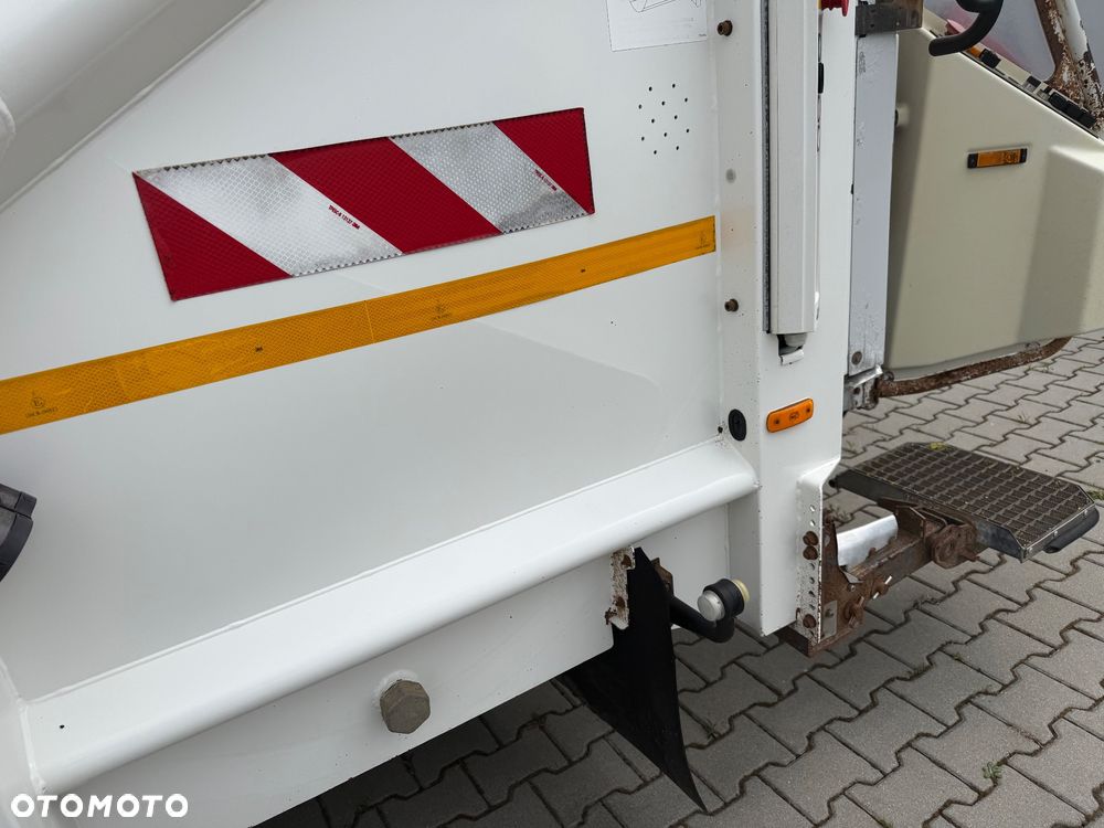 Renault D320 / 6x2 / ŚMIECIARKA / EURO 6 /  SPROWADZONA / STAN BDB / / / - 19