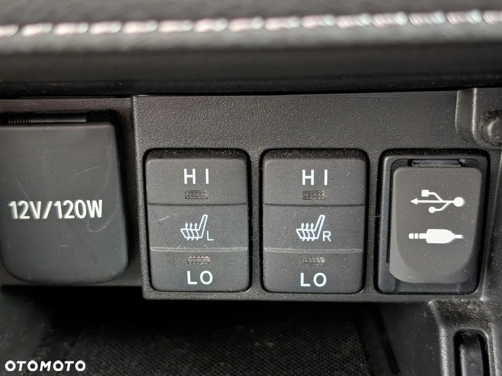Toyota Auris 1.6 Premium - 6