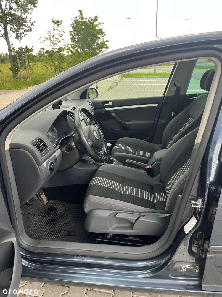 Volkswagen Golf V 2.0 TDI Comfortline - 15