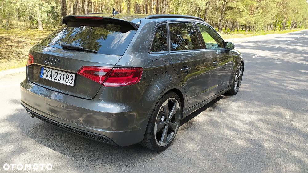 Audi A3 Sportback 2.0 TDI S tronic S line Sportpaket - 3