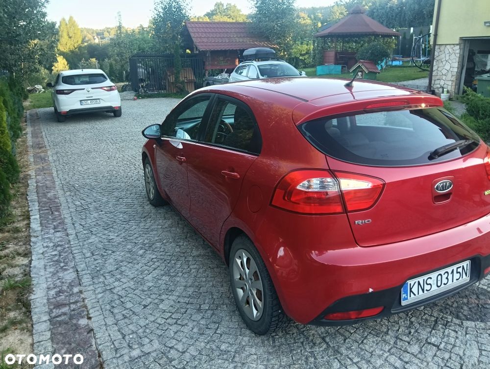 Kia Rio - 5