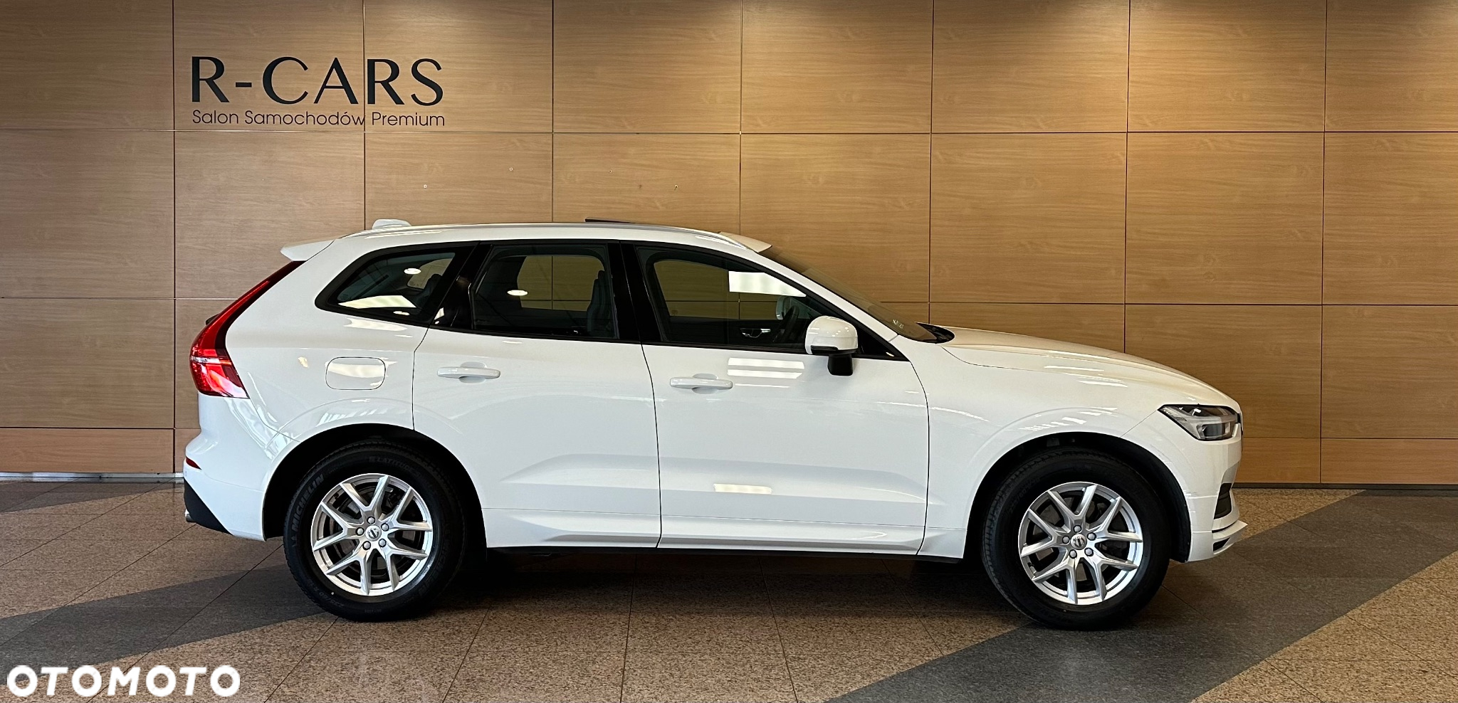 Volvo XC 60 T5 AWD Momentum - 2