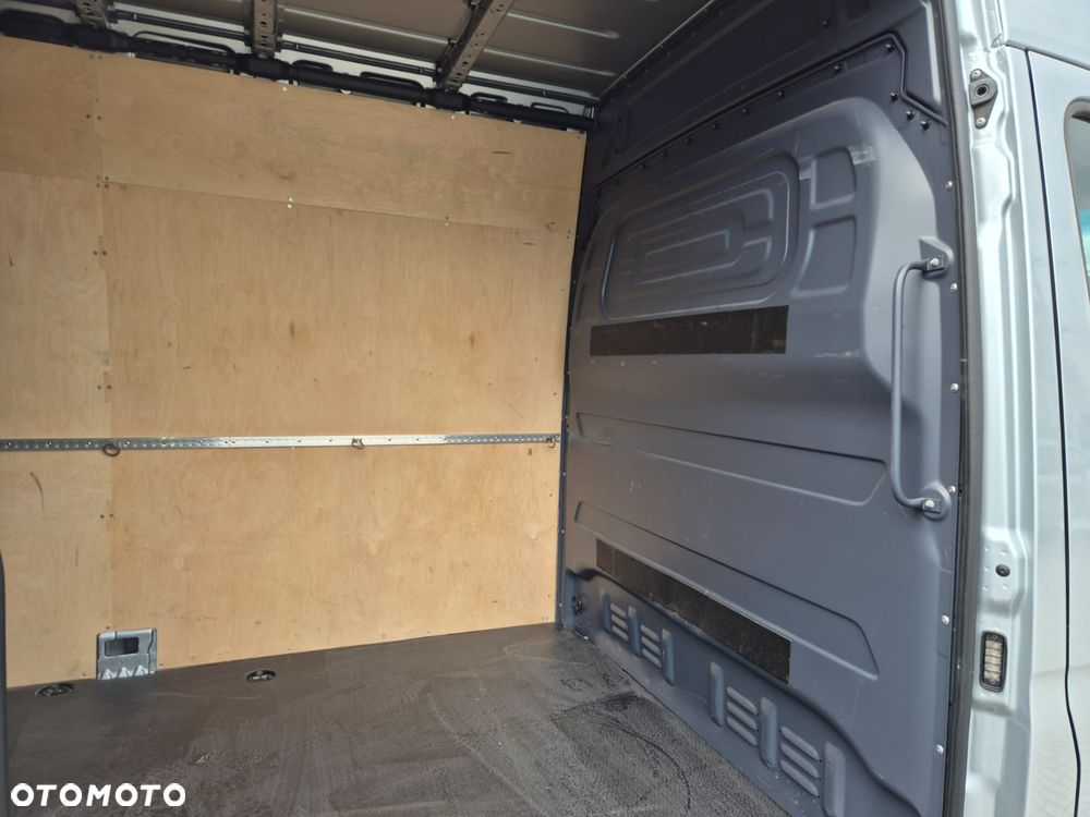 Mercedes-Benz Sprinter 317 - 19