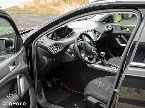 Peugeot 308 SW BlueHDi 120 Stop & Start Allure - 21