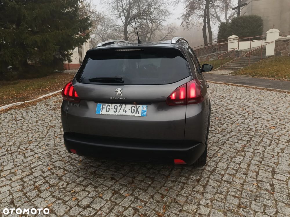 Peugeot 2008 PureTech 82 Signature - 24