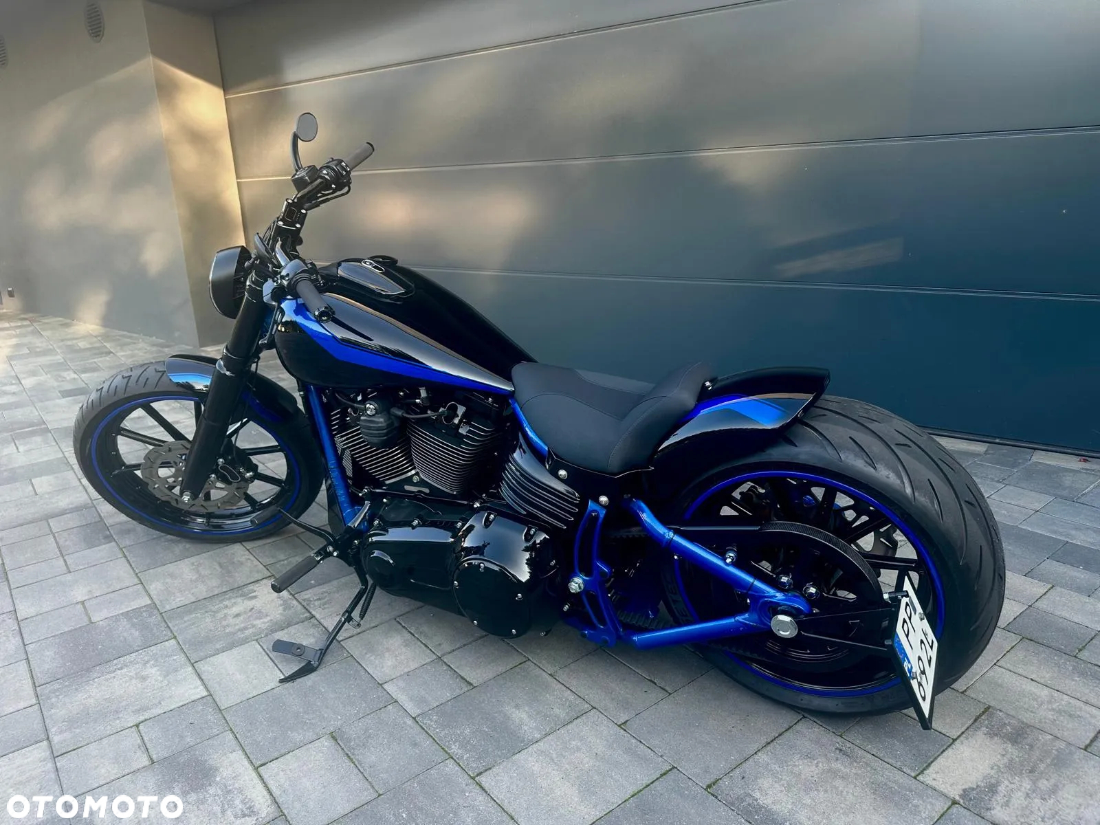 Harley-Davidson Softail Breakout - 3
