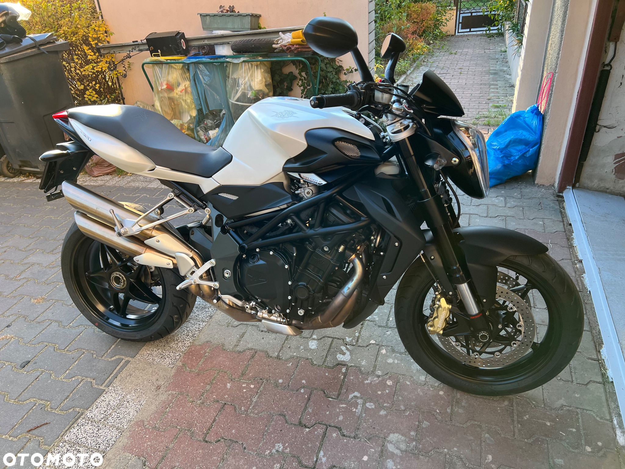 MV AGUSTA Brutale - 2