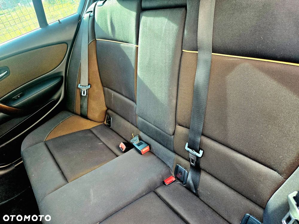 BMW Seria 1 - 18