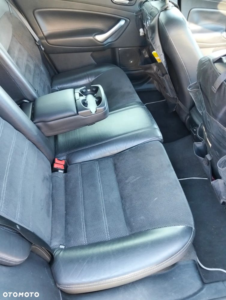 Ford Mondeo 1.8 TDCi Titanium X - 19