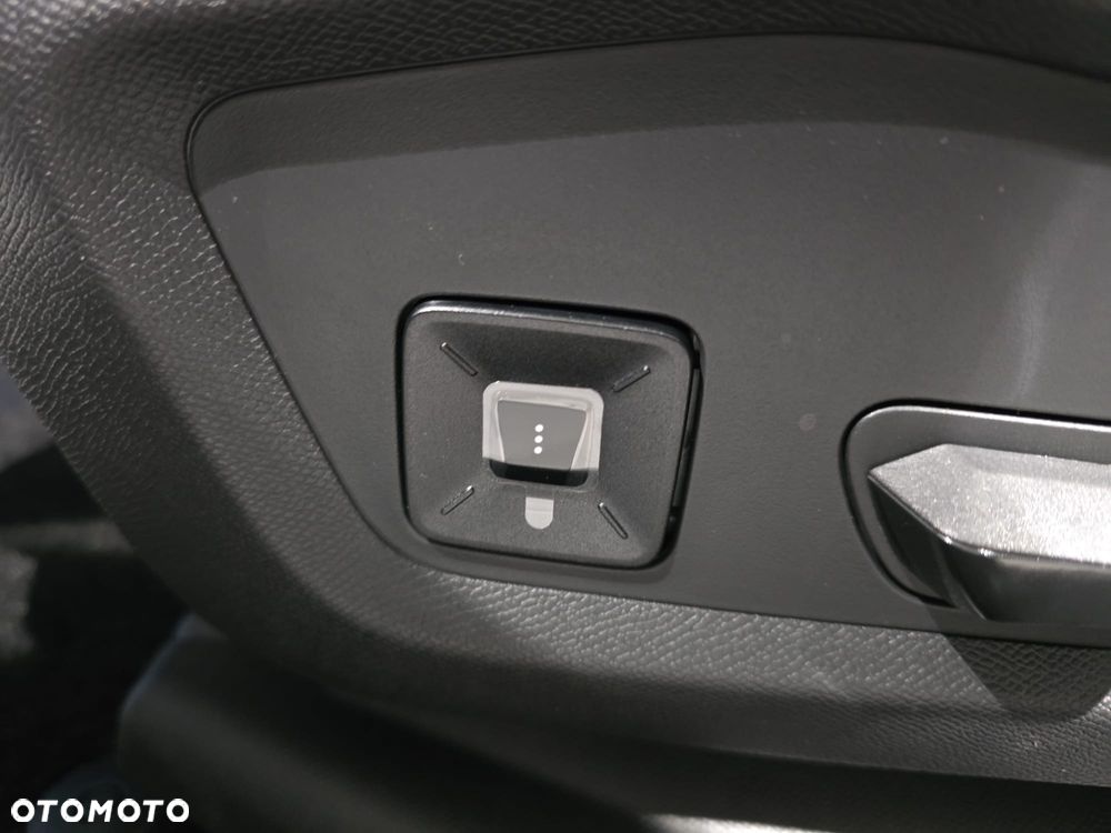 Peugeot 5008 1.2 PureTech mHEV GT Exclusive S&S e-DCS6 - 15