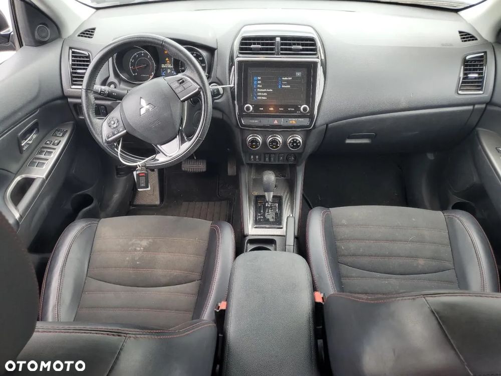 Mitsubishi ASX - 8