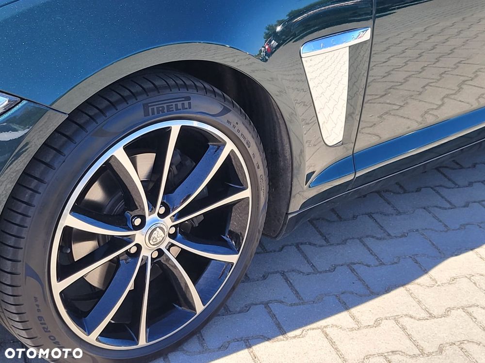 Jaguar XF 2.2 D Premium Luxury - 9