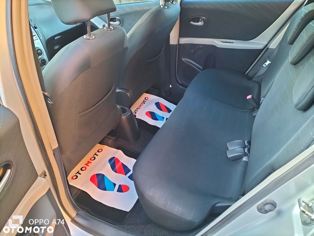 Toyota Yaris 1.3 VVT-i Sol - 11