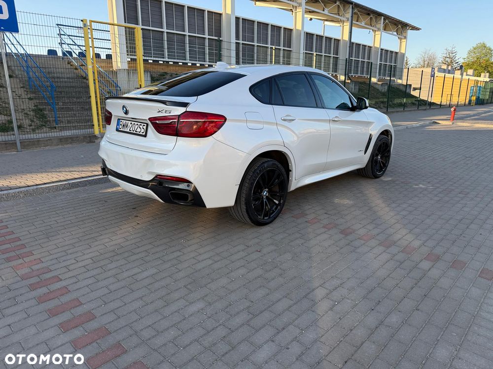 BMW X6 xDrive50i Performance M Paket - 4