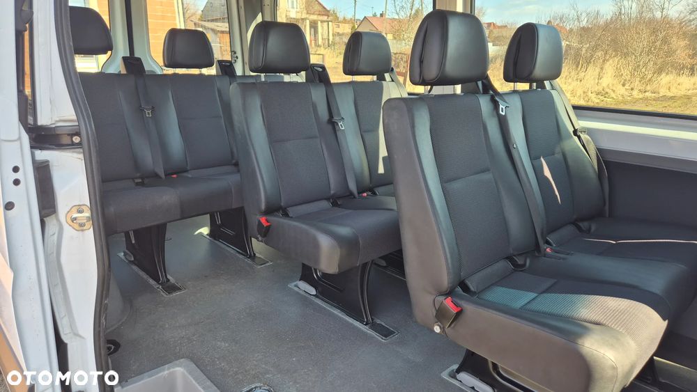 Mercedes-Benz Sprinter - 11