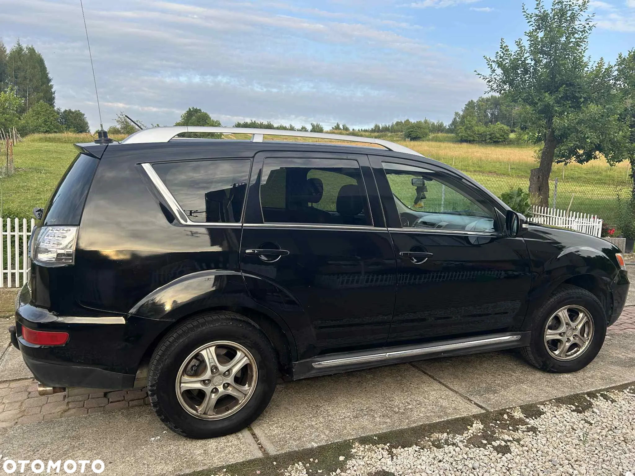 Mitsubishi Outlander 2.0 DID Intense + - 17