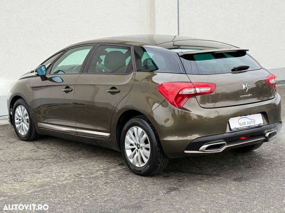 Citroën DS5 e-HDi 115 EGS6 Chic - 23