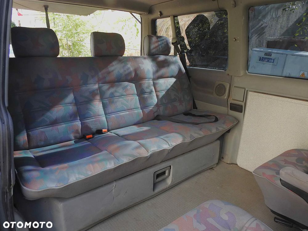 Volkswagen Multivan - 9