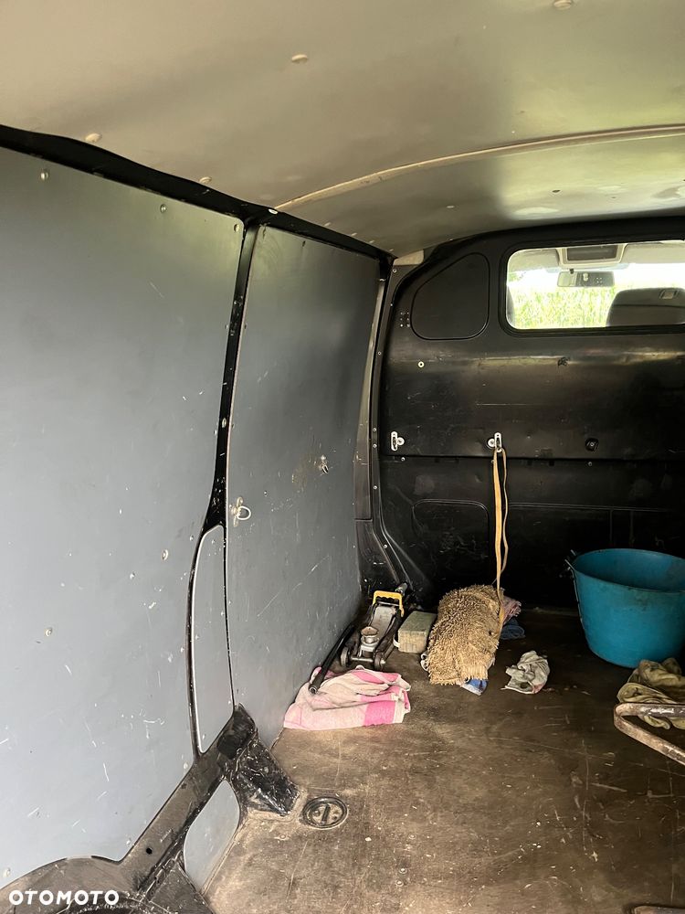 Volkswagen Transporter T5 TDI L2 - 13