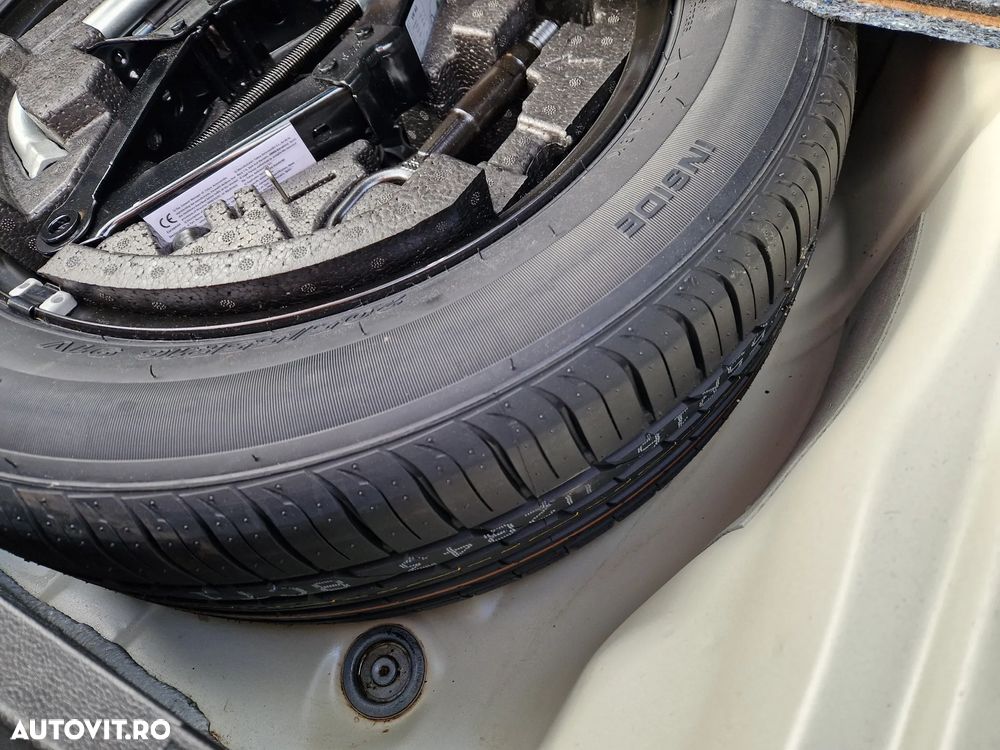 Skoda Superb 2.0 TDI DSG Ambition - 32