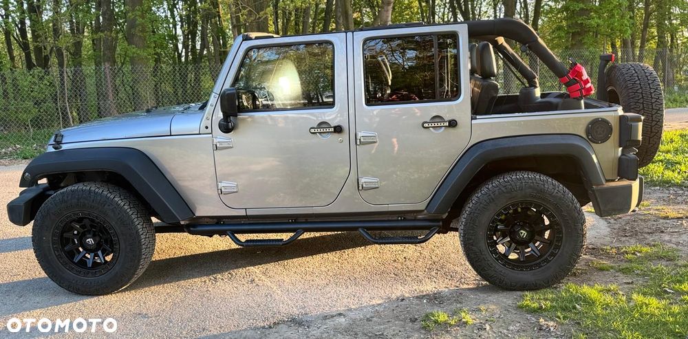 Jeep Wrangler - 4
