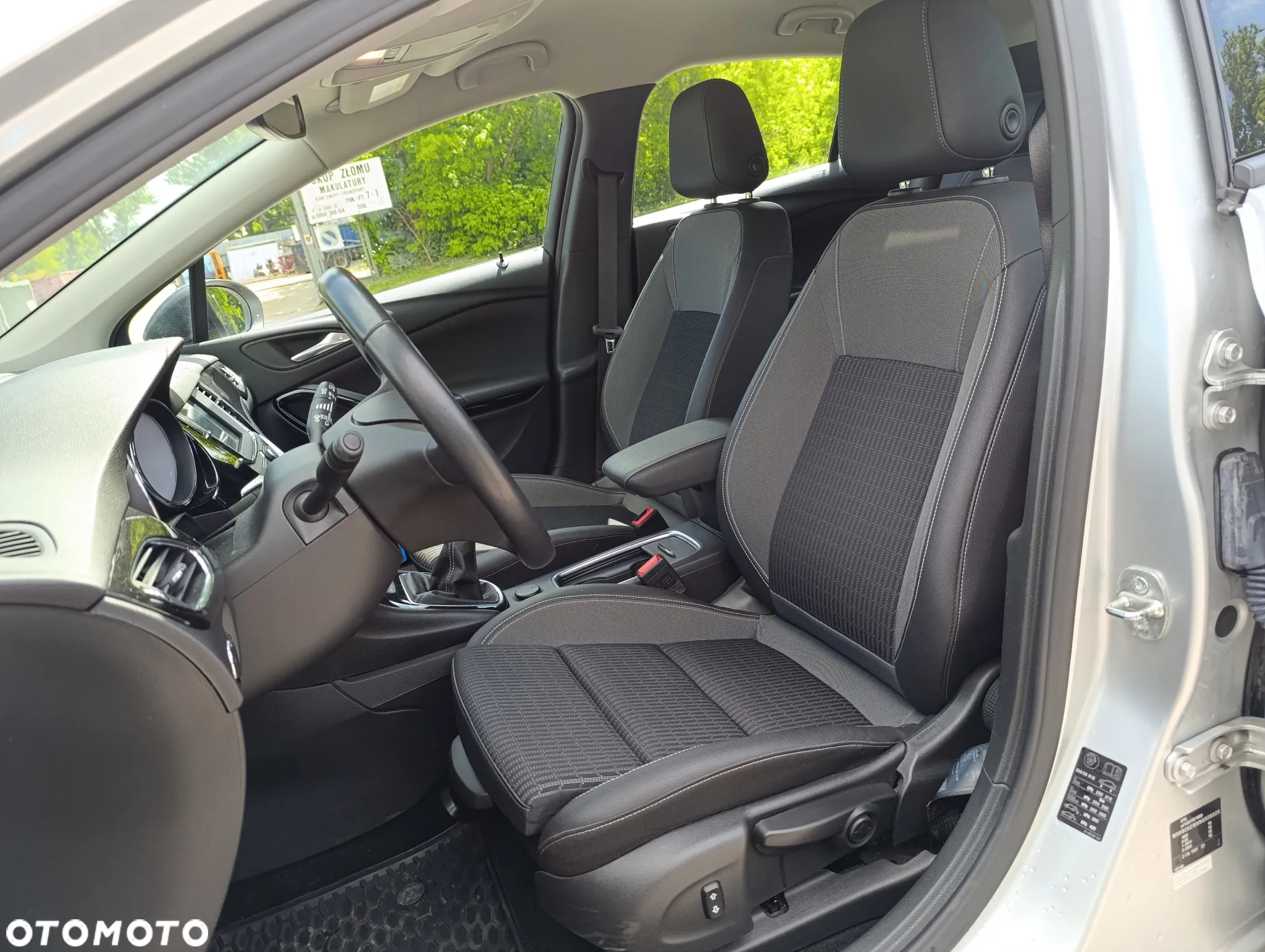 Opel Astra V 1.2 T Elegance S&S - 13