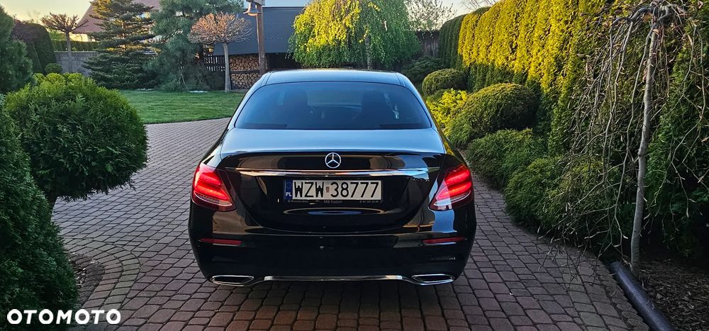 Mercedes-Benz Klasa E 220 d 9G-TRONIC - 25