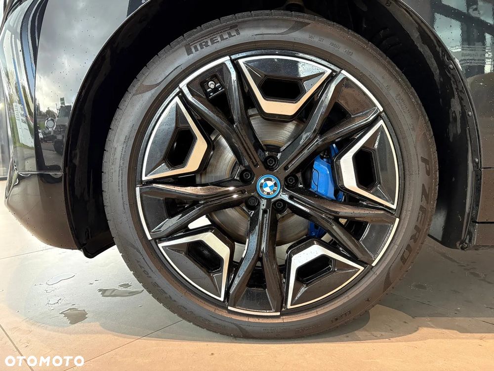 BMW iX xDrive40 76.6kWh - 11