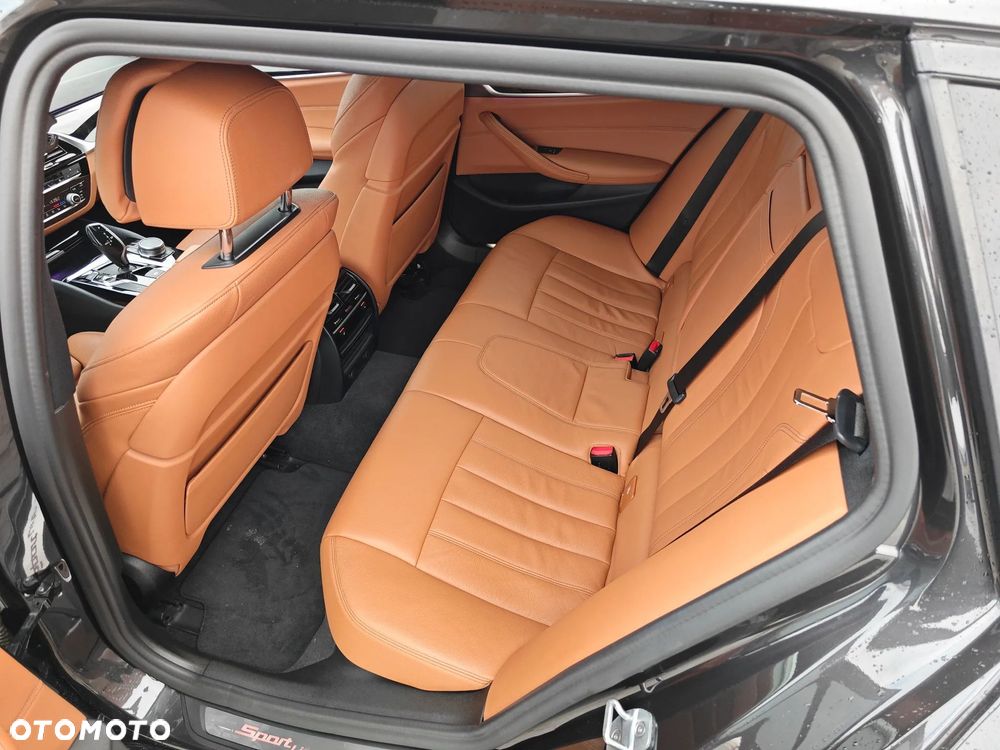 BMW Seria 5 520d xDrive Sport Line - 14