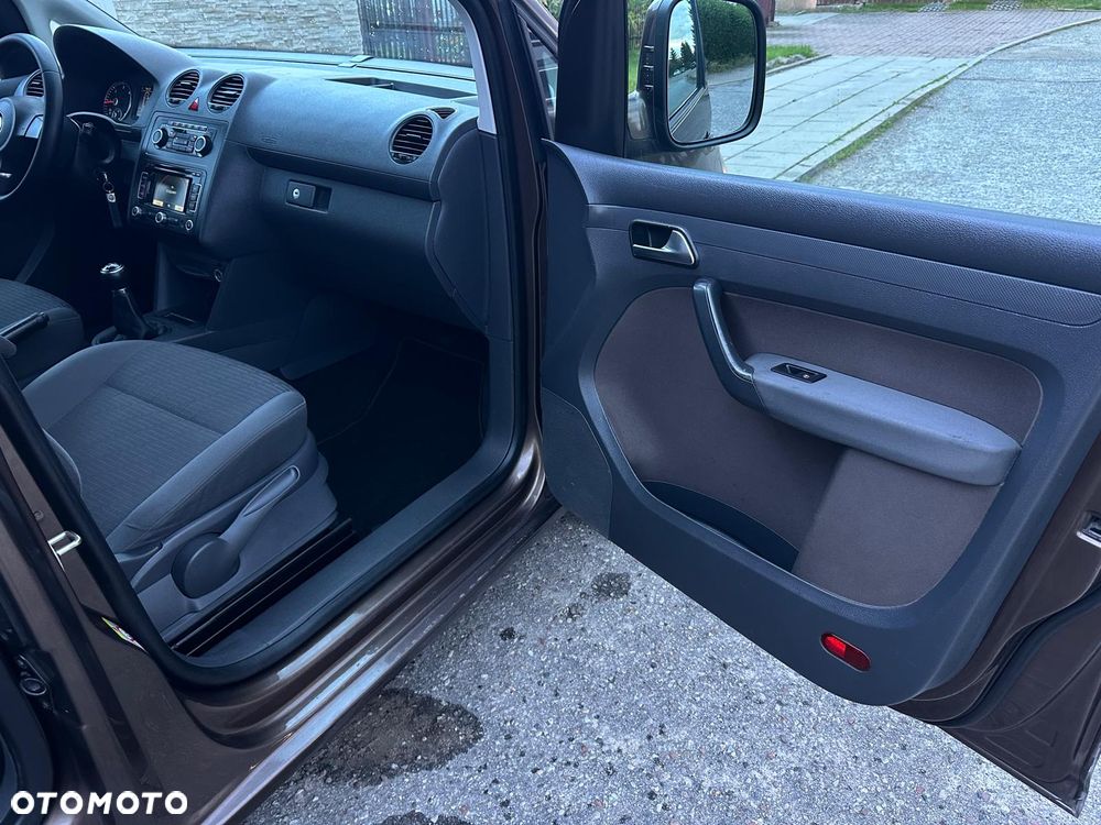 Volkswagen Caddy Highline - 24