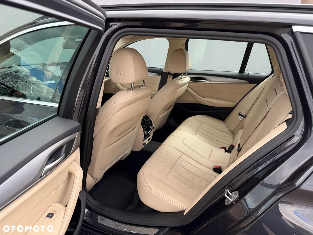 BMW Seria 5 520d mHEV - 11