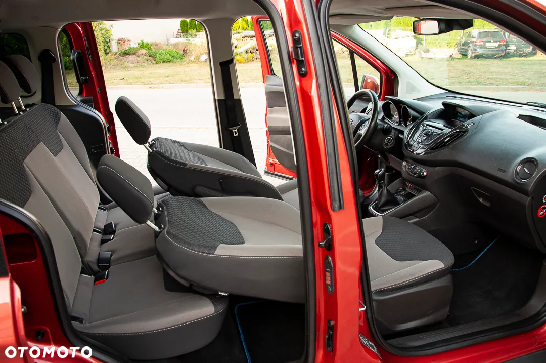 Ford Tourneo Courier 1.0 EcoBoost S&S Trend - 25