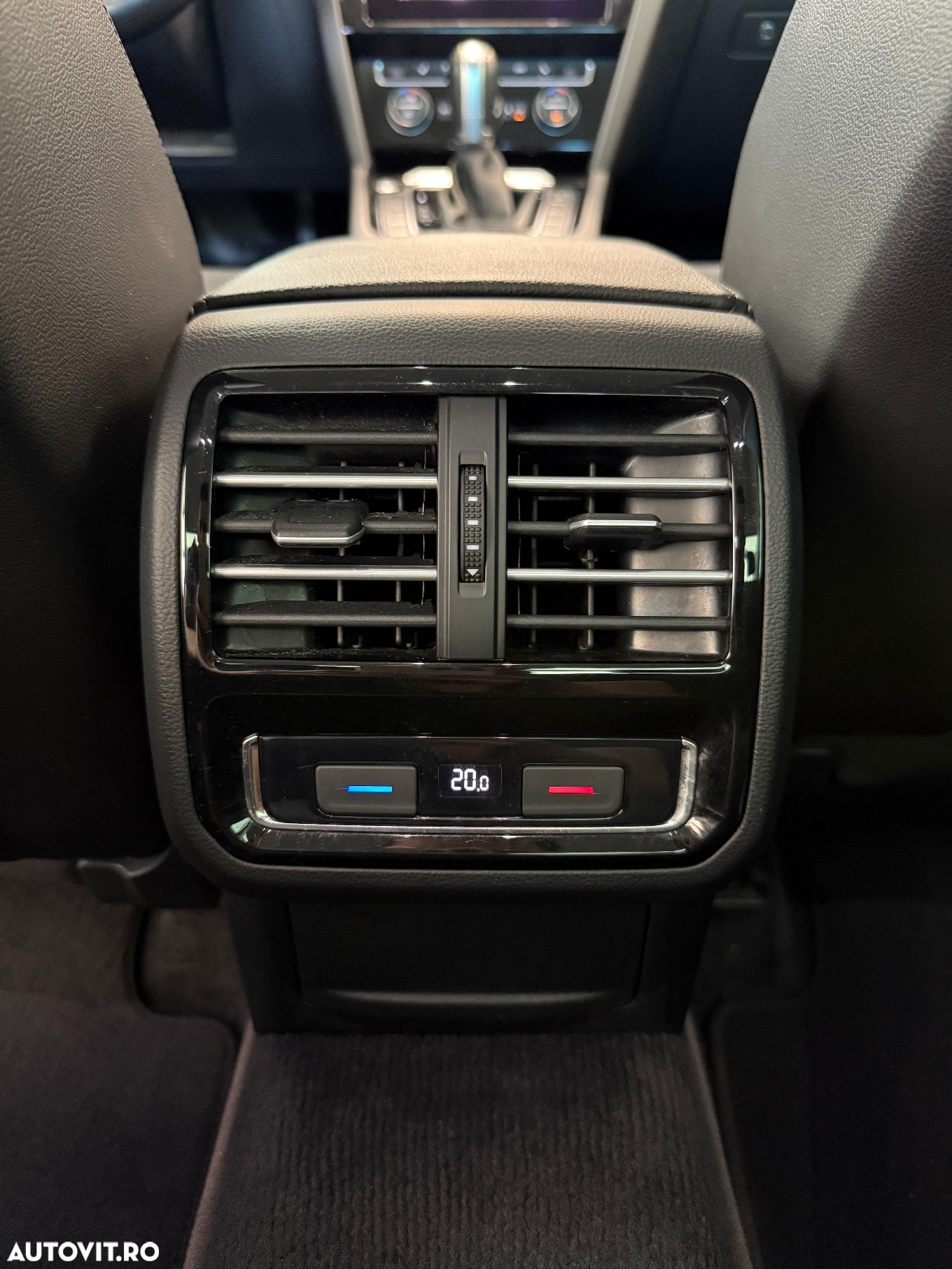 Volkswagen Passat 2.0 TDI DSG 4Motion R Executive - 10