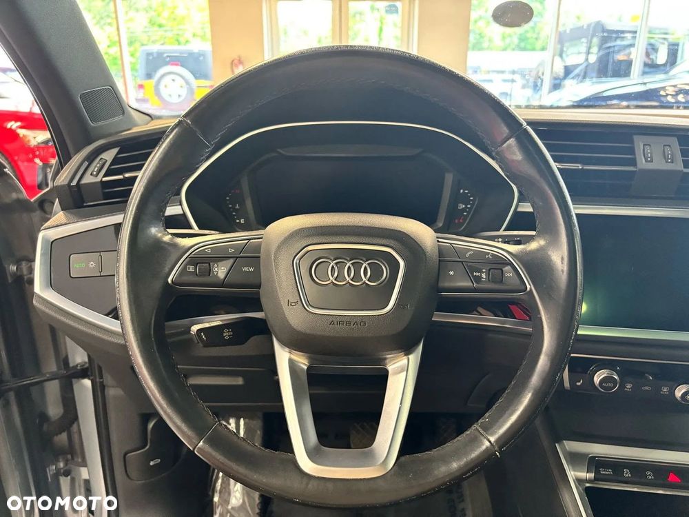 Audi Q3 - 22
