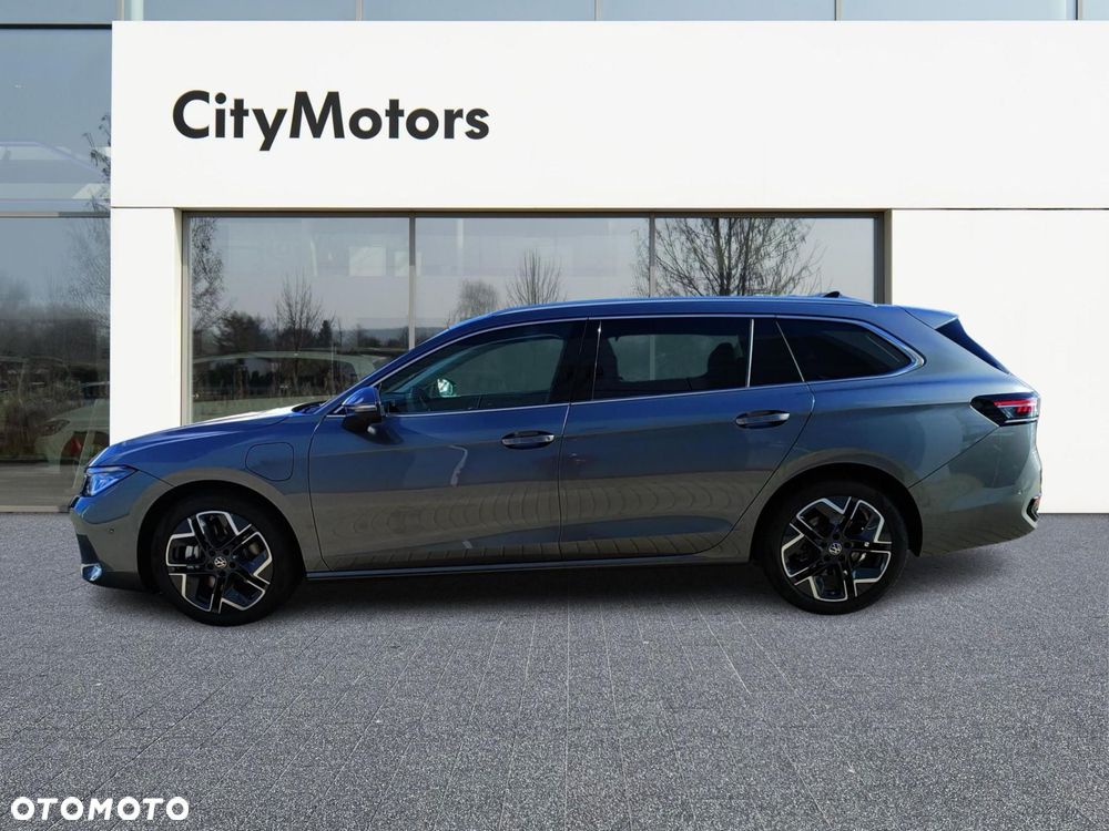 Volkswagen Passat - 6