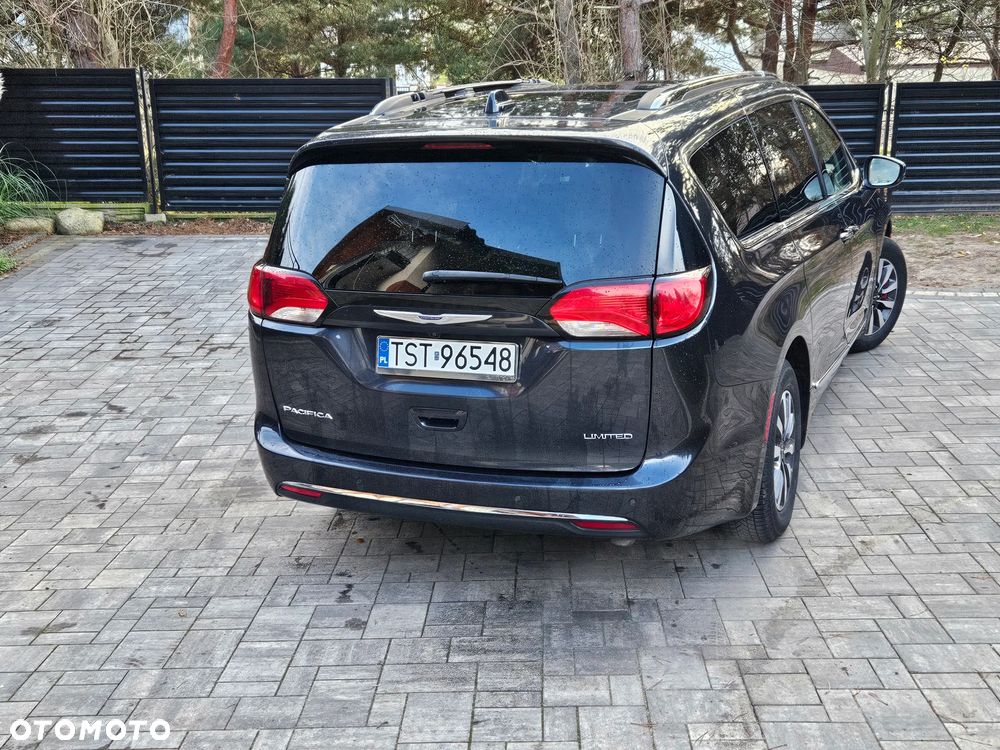 Chrysler Pacifica - 6