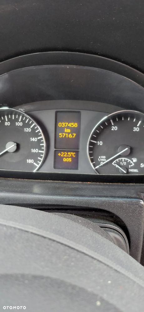 Mercedes-Benz INTERSTATE - 21