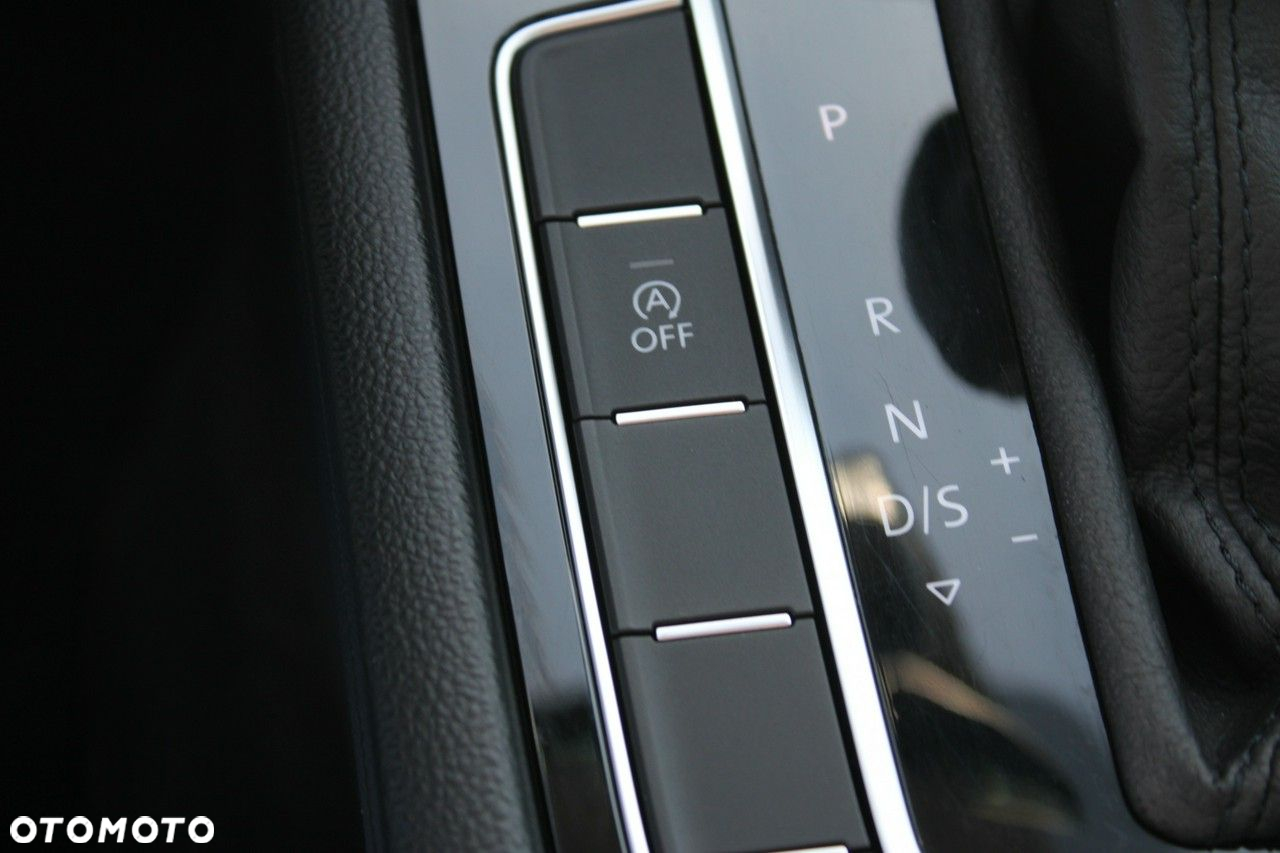 Volkswagen Passat - 29