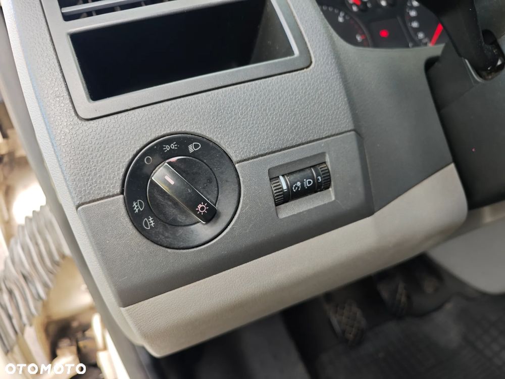 Volkswagen Transporter T5 TDI L2 - 20