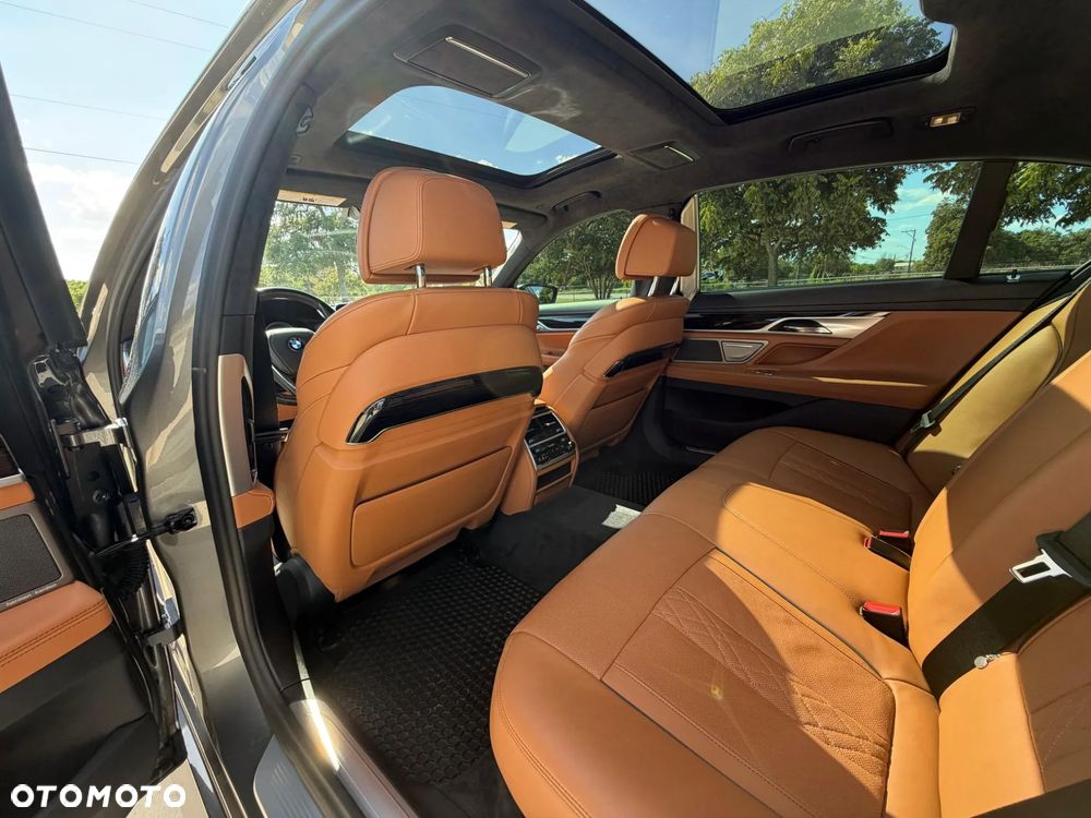 BMW Seria 7 - 19