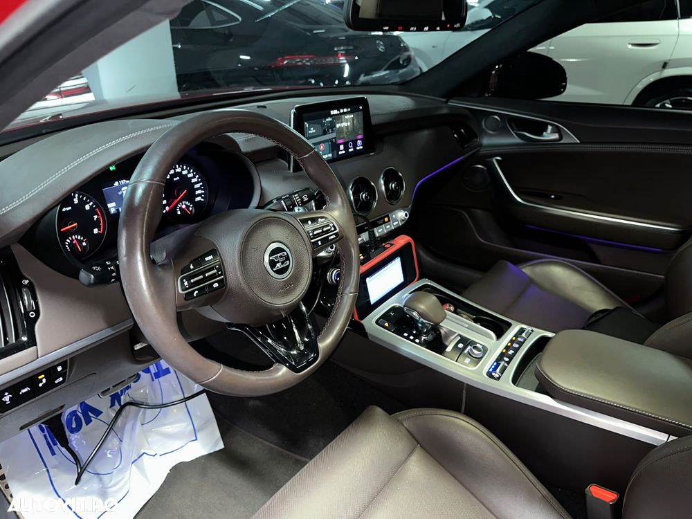 Kia Stinger - 13