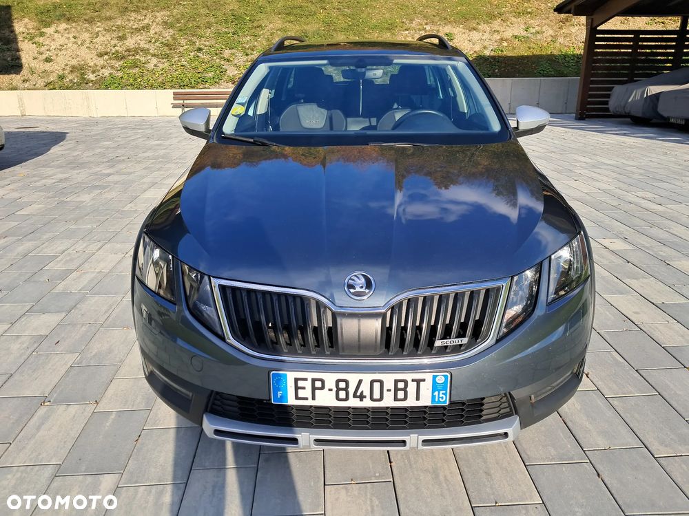 Skoda Octavia Combi 2.0 TDI 4x4 DSG Scout - 4