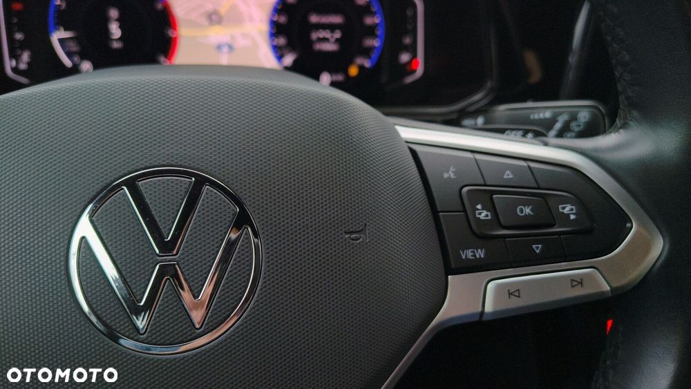 Volkswagen T-Roc - 18